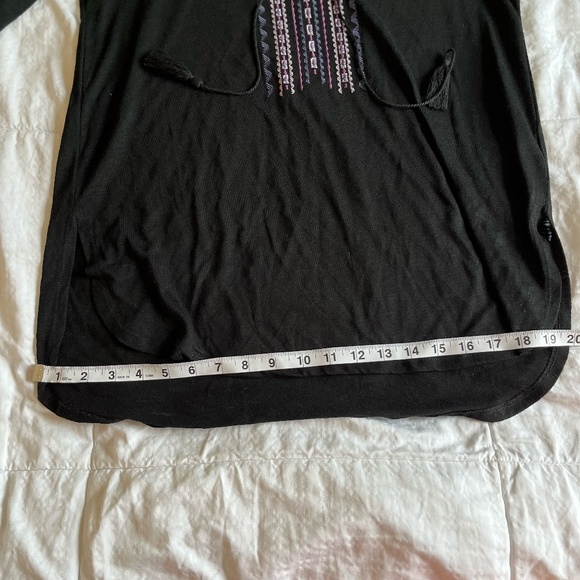 Faded Glory Black Long Sleeved Top Woven Pattern V-Neck With Tie Strings, L - Picture 10 of 12